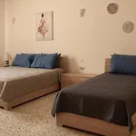 Central Two Bedroom Apartment In Bugibba